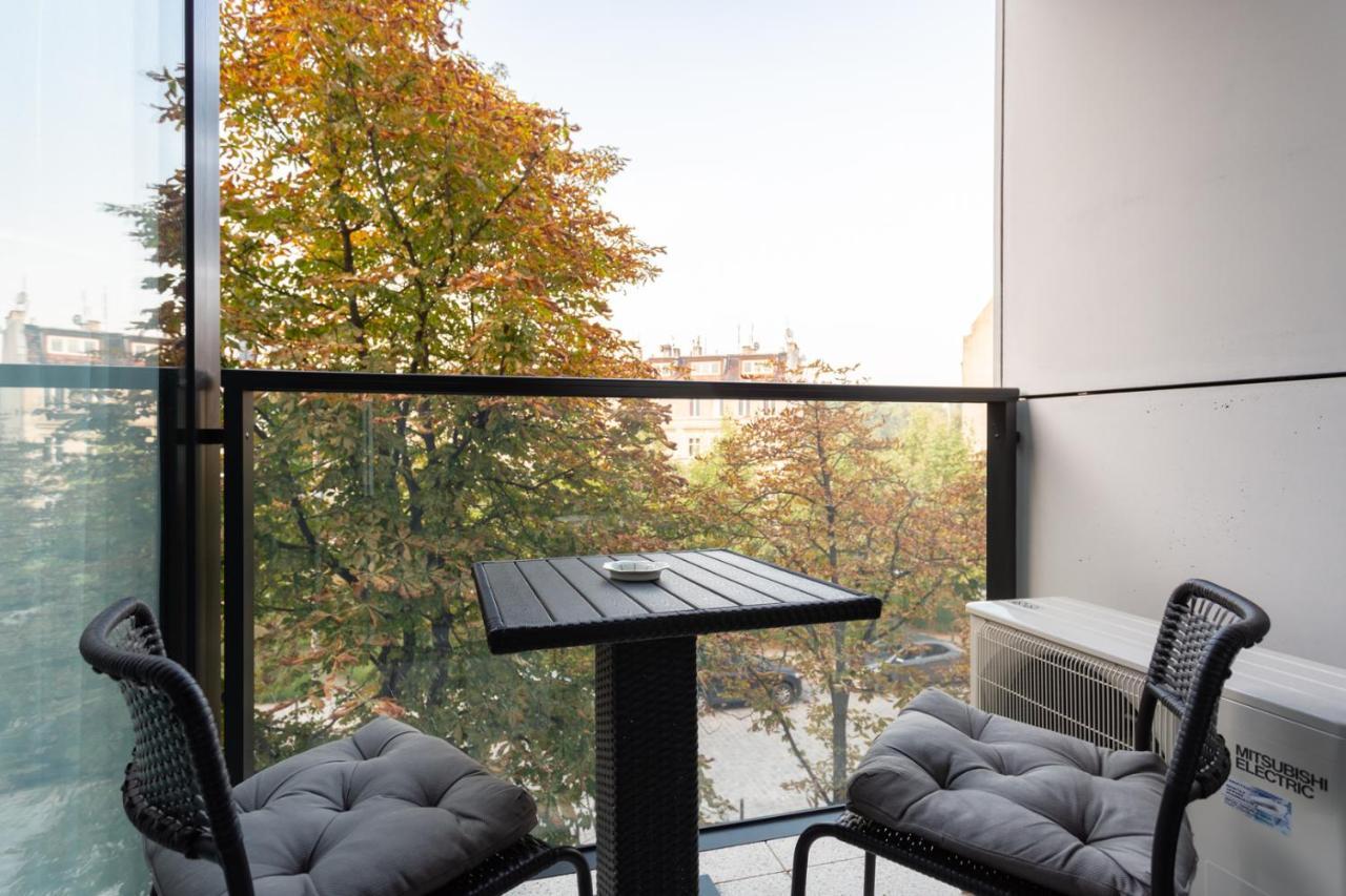 Golden Apartment, So Close To Rynek! Free Parking Included. Appartamento